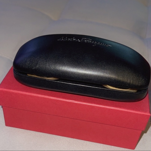 Salvatore Ferragamo Sunglasses - Picture 3 of 4